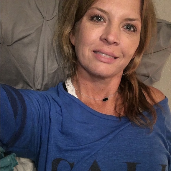 Meet your Posher, Shelley - Picture 1 of 1